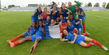Laurence Rossignol, Ministre des Familles, de l'Enfance et des Droits des femmes, salue la victoire des Bleuettes en finale de l'Euro U19 féminin