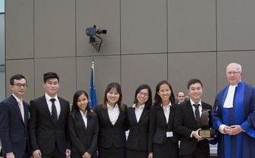 Singapore Management University (Singapour) remporte le concours de procès fictif en anglais organisé par la Cour pénale internationale
