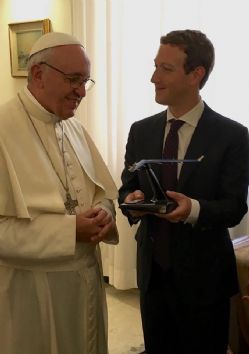 Le Pape François a reçu Mark Zuckerberg, fondateur de Facebook