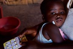 Afrique : l'OMS et Gavi s'apprêtent à déployer le premier vaccin contre le paludisme