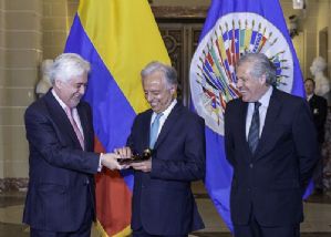 Andrés González, accède à la présidence du Conseil permanent de l'Organisation des États américains 
