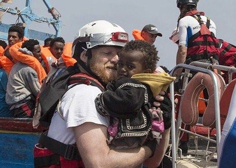 537 personnes fuyant la Libye secourues en Méditerranée par l'Aquarius