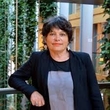 Michèle RIVASI, députée européenne EELV : Cigarettes électroniques aromatisées; il  faut renforcer le contrôle sanitaire et toxicologique