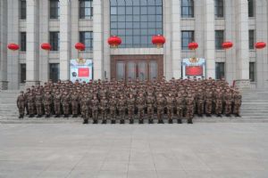 L'équipe chinoise de tennis de table se prépare pour Tokyo 2020 avec une formation militaire