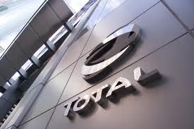 TotalEnergies renforce son partenariat avec Sonatrach dans le gaz naturel et l'étend aux énergies renouvelables en Algérie
